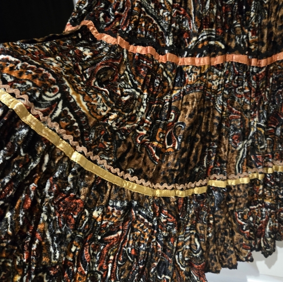 VELOUR SKIRT - Picture 3 of 4